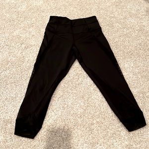 Zella new without tags black capri leggings with mesh